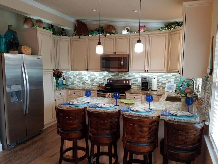 Bahamian Cottage - Heated Pool Walk To The Beach Cocoa Beach Exterior photo