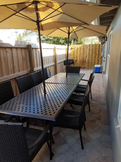 Bahamian Cottage - Heated Pool Walk To The Beach Cocoa Beach Exterior photo