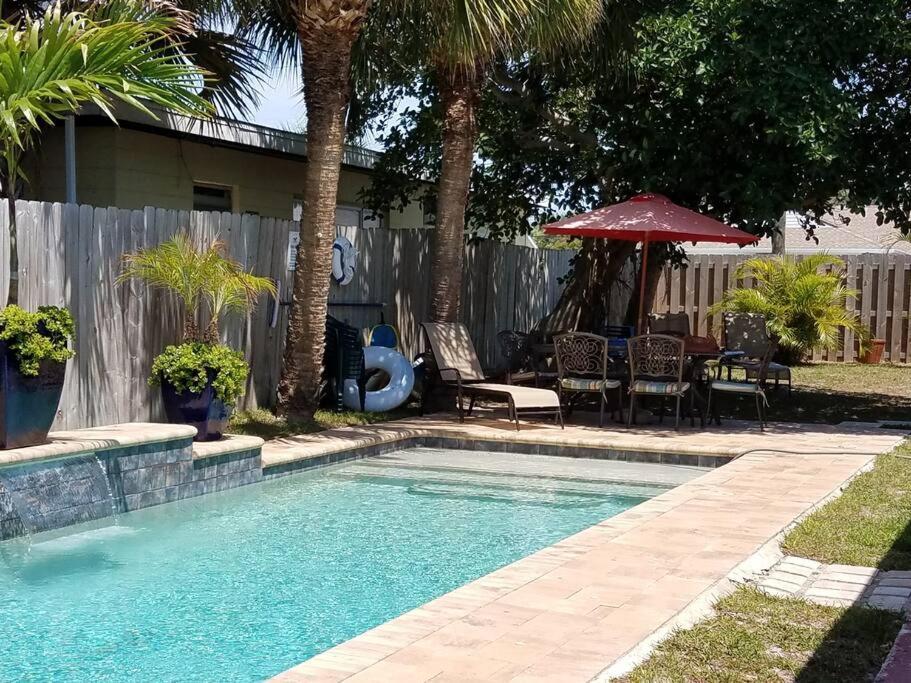 Bahamian Cottage - Heated Pool Walk To The Beach Cocoa Beach Exterior photo