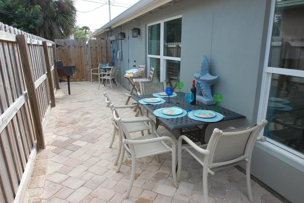 Bahamian Cottage - Heated Pool Walk To The Beach Cocoa Beach Exterior photo